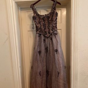 Dyed dress great for photoshoots